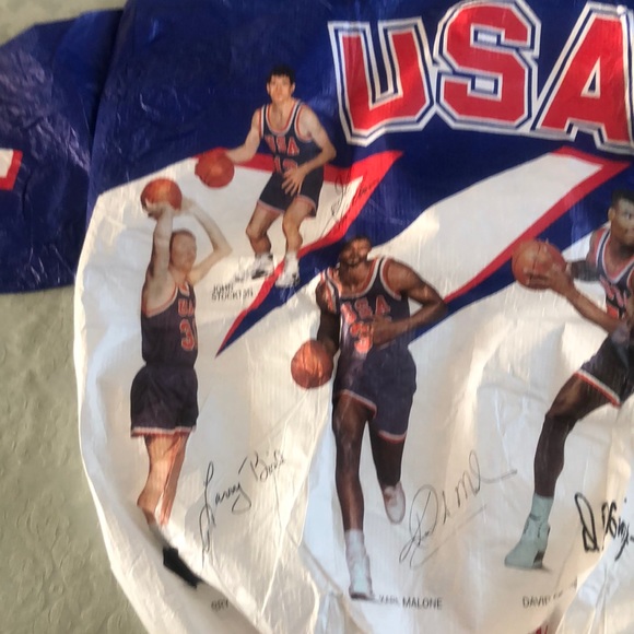 1992 USA Dream Team Wind Breaker 🔥🔥 - Picture 3 of 6